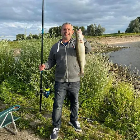 De Oude Schuur زالتبومل